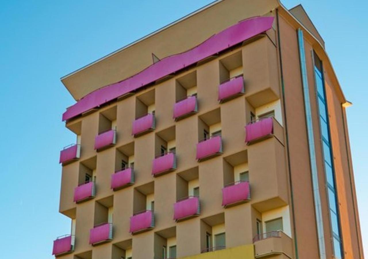 Hotel Atlantic Vista Mare Pésaro Exterior foto